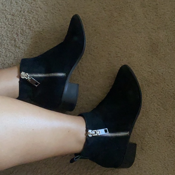 DOLCE VITA Booties - Picture 4 of 10